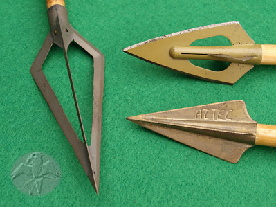 Tigerpaw and Aztec broadhead in comparison with 1956 Bear Razorhead   © Falk 2010