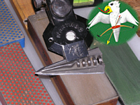 Warthog sharpener   © Falk 2005