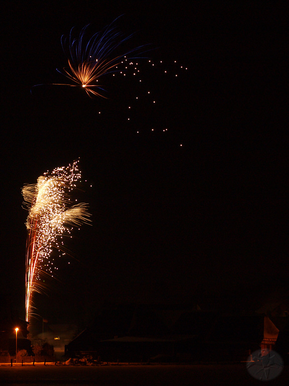 fireworks hanging over our house   © Falk 2011