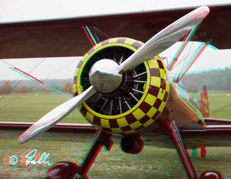 red-cyan Anaglyph of a vintage Boeing Stearman     © Falk 2014